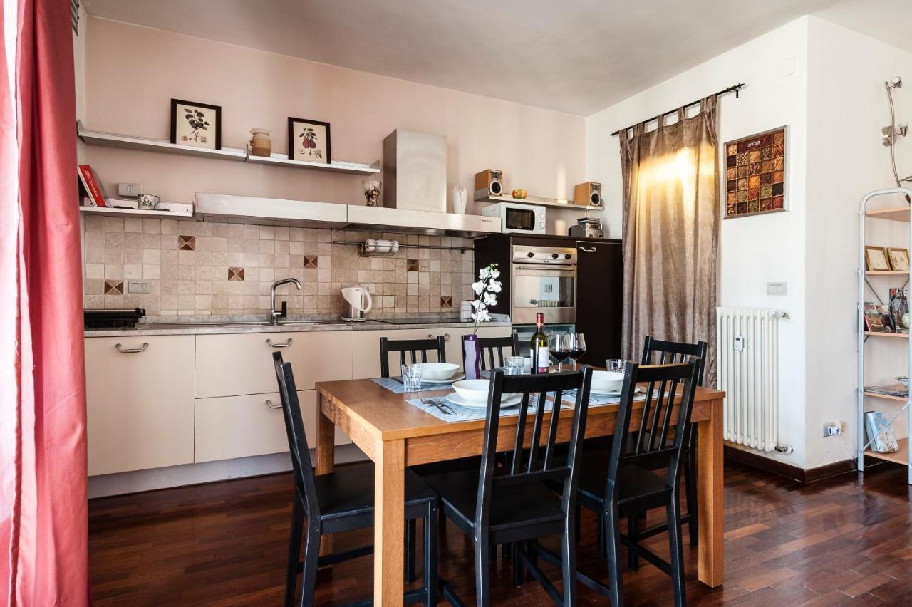 Hostly - Light And Wood Near The Tower - 100Sqm, 6 Pax, 2 Bedrooms, Town Center Pise Extérieur photo